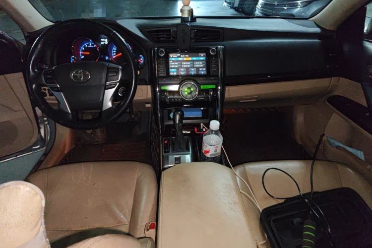 Used Toyota Reiz 2010 2.5V Fengdu Elite Edition Center Console