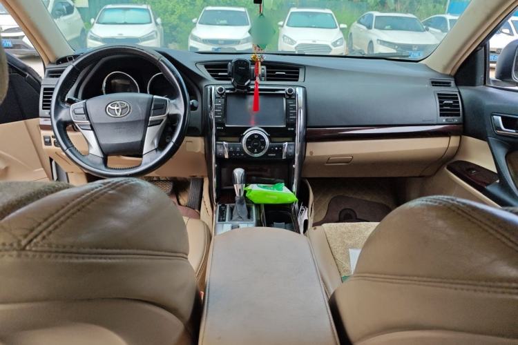 Used Toyota Reiz 2010 2.5S Fashion Elite Edition Center Console