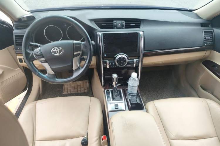 Used Toyota Reiz 2010 2.5V Fengdu Elite Edition Center Console