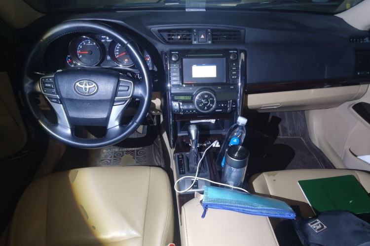Used Toyota Reiz 2010 2.5S Fashion Elite Edition Center Console