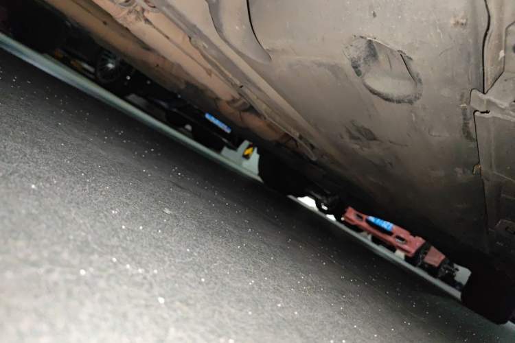 Used Toyota Reiz 2010 2.5V Fengdu Elite Edition Chassis Front Left