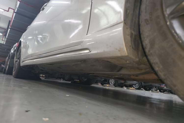 Used Toyota Reiz 2010 2.5V Fashion Elite Edition Chassis Front Right