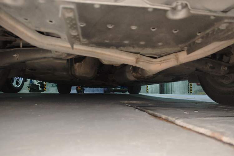 Used Toyota Reiz 2010 2.5V Fengdu Elite Edition Chassis Rear