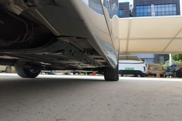 Used Toyota Reiz 2010 2.5S Fengdu Jinghua Edition Chassis Rear Right