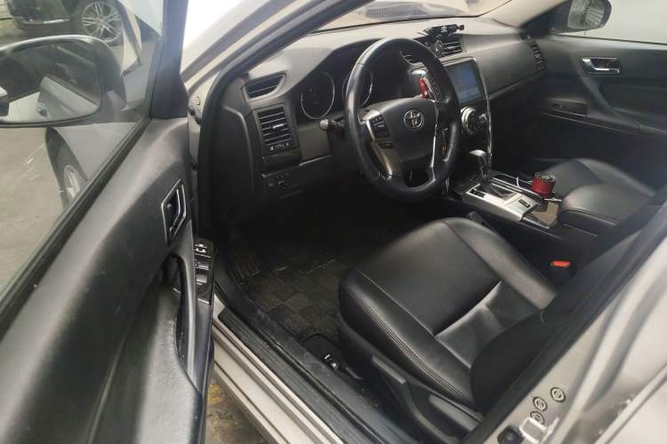 Used Toyota Reiz 2010 2.5S Fashion Elite Edition Driver Seat