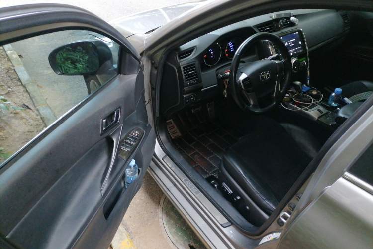 Used Toyota Reiz 2010 2.5V Fashion Elite Edition Driver Seat