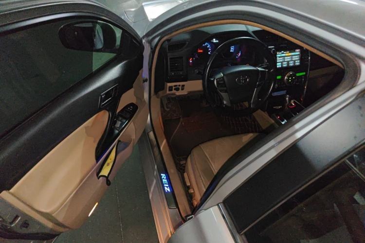Used Toyota Reiz 2010 2.5V Fengdu Elite Edition Driver Seat