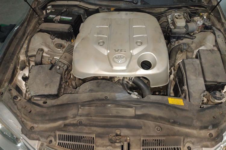 Used Toyota Reiz 2010 2.5V Fengdu Elite Edition Engine Bay