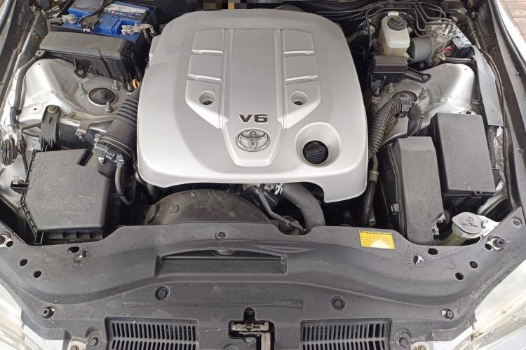 Used Toyota Reiz 2010 2.5V Fengdu Elite Edition Engine Bay