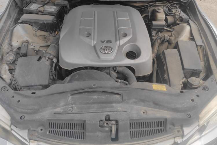 Used Toyota Reiz 2010 2.5V Fengdu Elite Edition Engine Bay