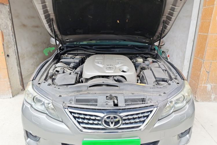 Used Toyota Reiz 2010 2.5V Fashion Elite Edition Engine Bay