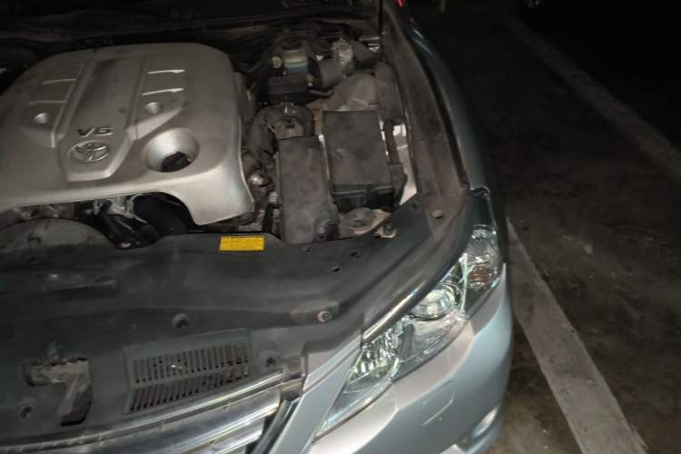 Used Toyota Reiz 2010 2.5V Fengdu Elite Edition Engine Bay Left