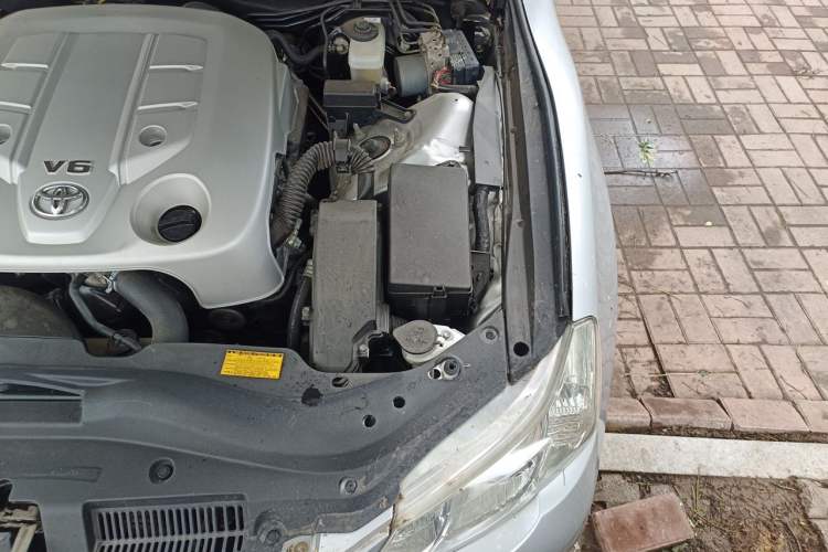 Used Toyota Reiz 2010 2.5V Fengdu Elite Edition Engine Bay Left