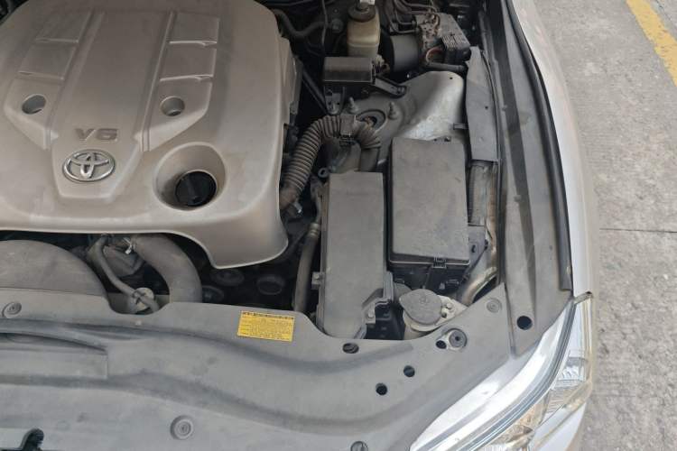 Used Toyota Reiz 2010 2.5V Fengdu Elite Edition Engine Bay Left