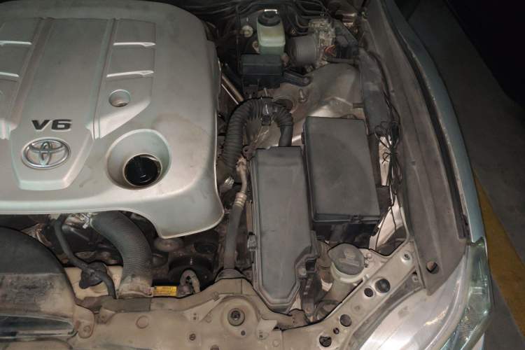 Used Toyota Reiz 2010 2.5V Fengdu Elite Edition Engine Bay Left