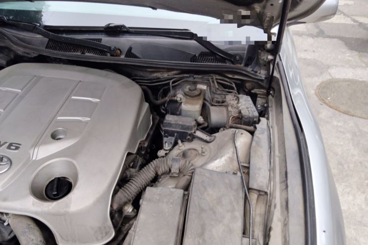 Used Toyota Reiz 2010 2.5V Fengdu Elite Edition Engine Bay Left