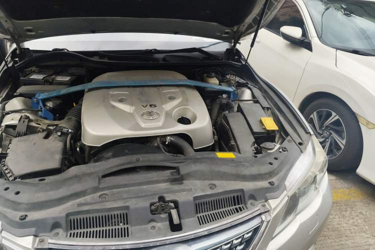 Used Toyota Reiz 2010 2.5S Fashion Elite Edition Engine Bay Left