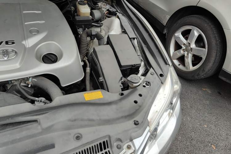 Used Toyota Reiz 2010 2.5S Fengdu Jinghua Edition Engine Bay Left