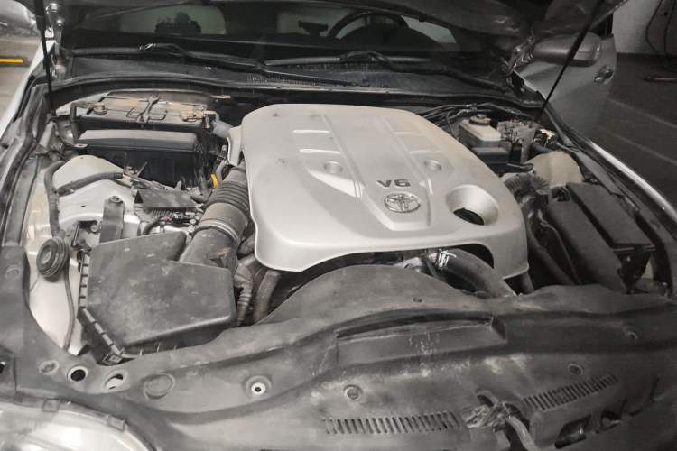 Used Toyota Reiz 2010 2.5V Fengdu Elite Edition Engine Bay
