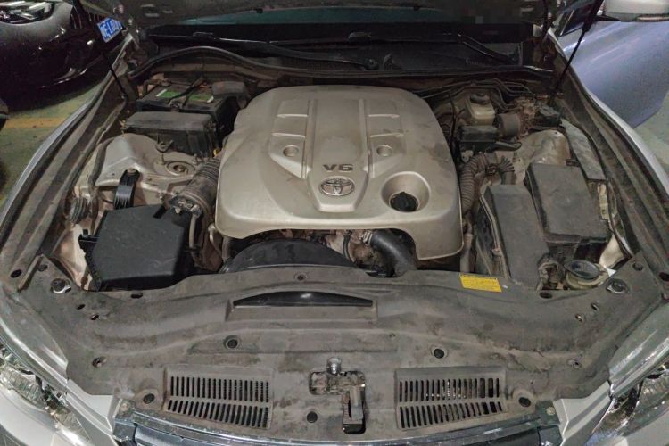 Used Toyota Reiz 2010 2.5V Fengdu Elite Edition Engine Bay