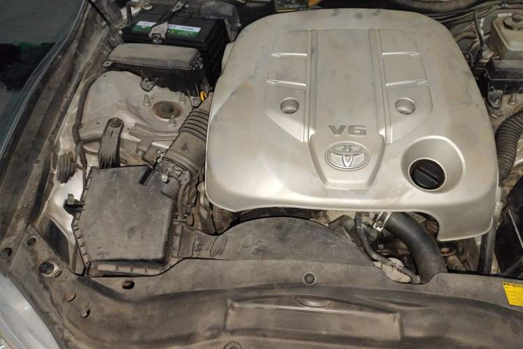 Used Toyota Reiz 2010 2.5V Fengdu Elite Edition Engine Bay Right