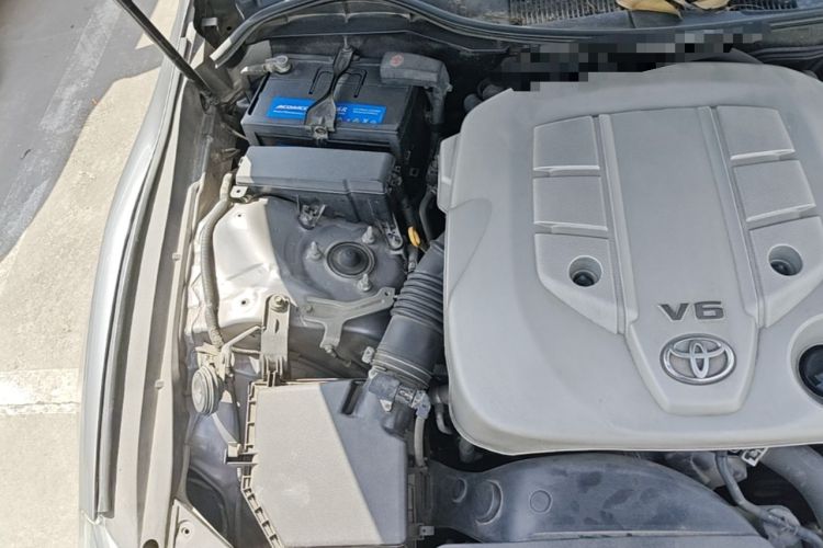 Used Toyota Reiz 2010 2.5V Fengdu Elite Edition Engine Bay Right