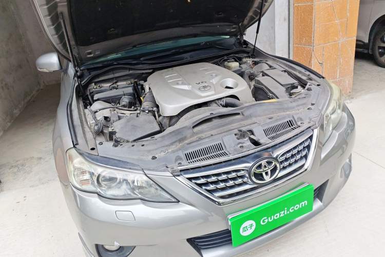 Used Toyota Reiz 2010 2.5V Fashion Elite Edition Engine Bay Right