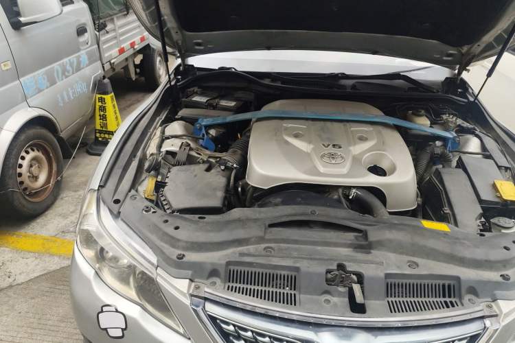 Used Toyota Reiz 2010 2.5S Fashion Elite Edition Engine Bay Right