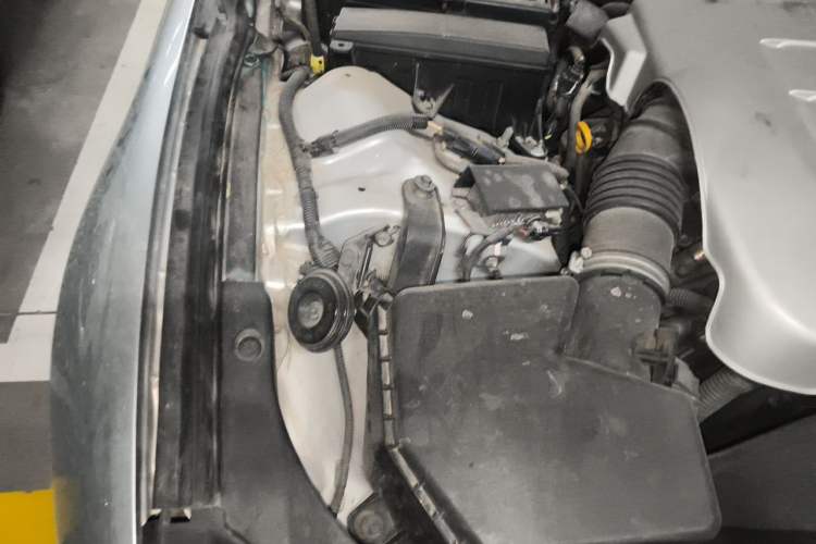 Used Toyota Reiz 2010 2.5V Fengdu Elite Edition Engine Bay Right