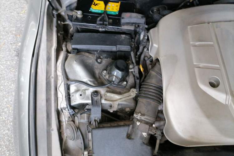 Used Toyota Reiz 2010 2.5V Fashion Elite Edition Engine Bay Right