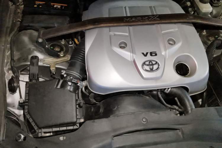 Used Toyota Reiz 2010 2.5V Fengdu Elite Edition Engine Bay Right