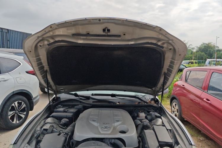 Used Toyota Reiz 2010 2.5S Fashion Elite Edition Engine Bay