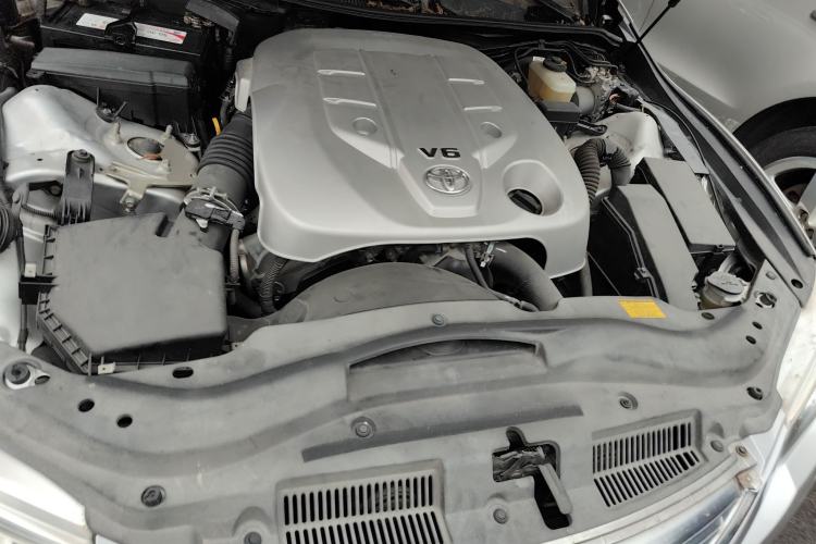 Used Toyota Reiz 2010 2.5S Fengdu Jinghua Edition Engine Bay