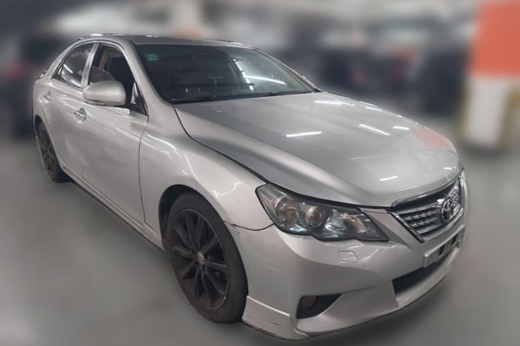 Used Toyota Reiz 2010 2.5V Fashion Elite Edition Front Right 45 Deg