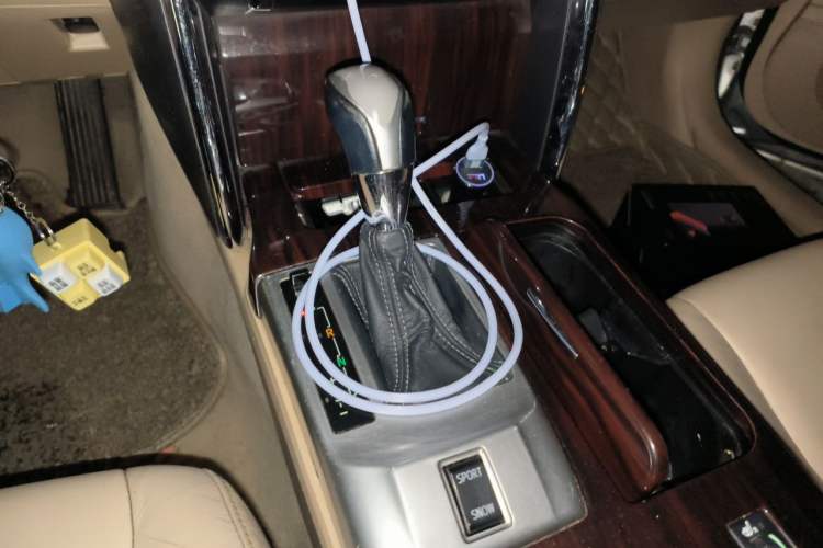 Used Toyota Reiz 2010 2.5V Fengdu Elite Edition Gear Lever