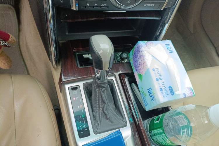 Used Toyota Reiz 2010 2.5V Fengdu Elite Edition Gear Lever