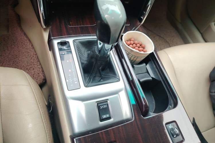 Used Toyota Reiz 2010 2.5V Fengdu Elite Edition Gear Lever