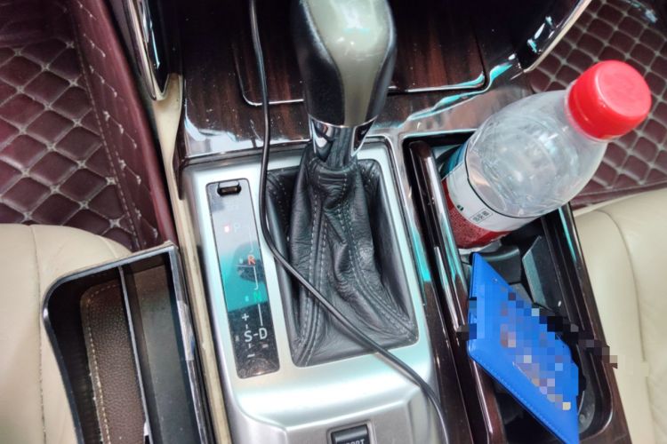 Used Toyota Reiz 2010 2.5V Fengdu Elite Edition Gear Lever