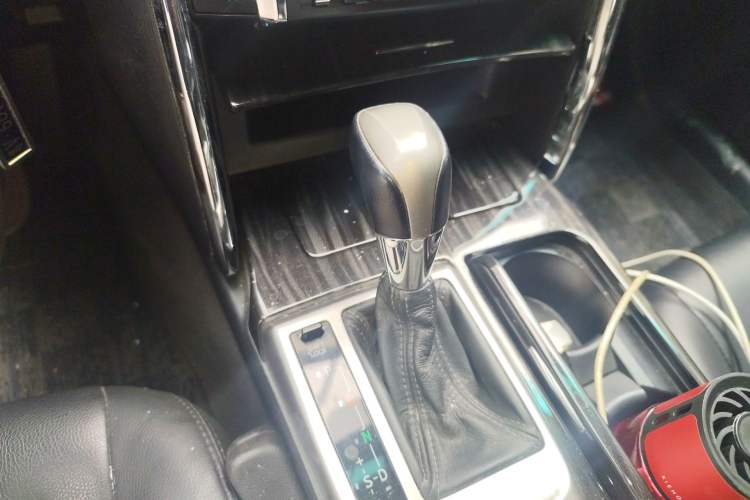 Used Toyota Reiz 2010 2.5S Fashion Elite Edition Gear Lever