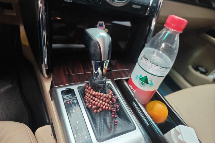 Used Toyota Reiz 2010 2.5V Fengdu Elite Edition Gear Lever