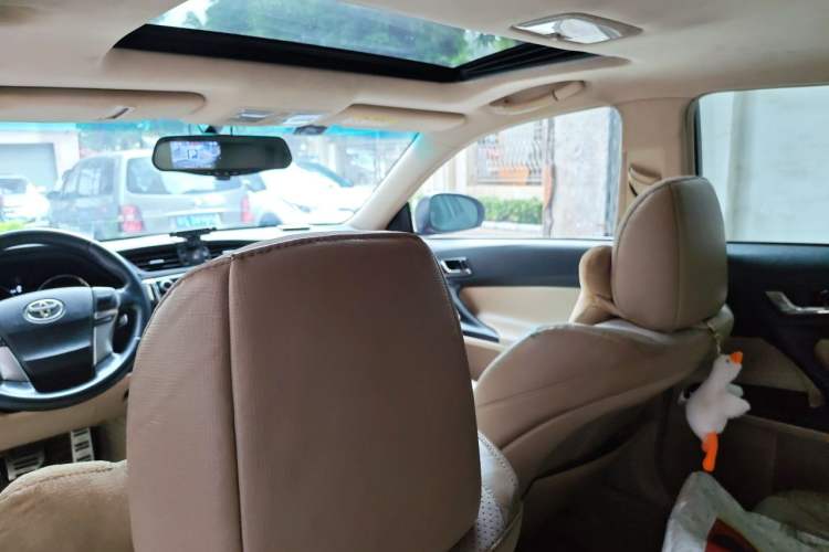 Used Toyota Reiz 2010 2.5V Fashion Elite Edition Headliner