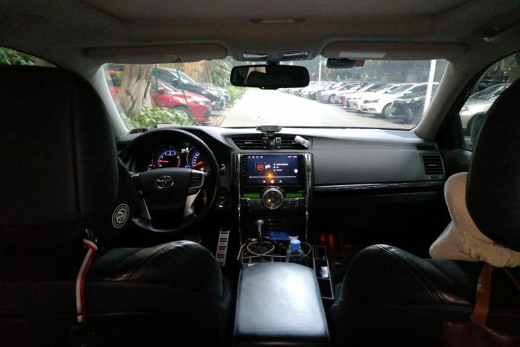 Used Toyota Reiz 2010 2.5V Fashion Elite Edition Headliner