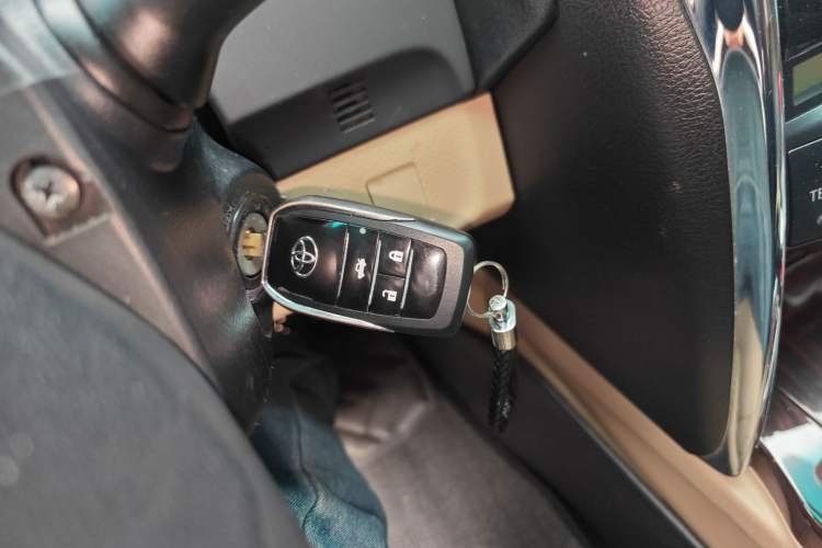 Used Toyota Reiz 2010 2.5V Fengdu Elite Edition Interior 1