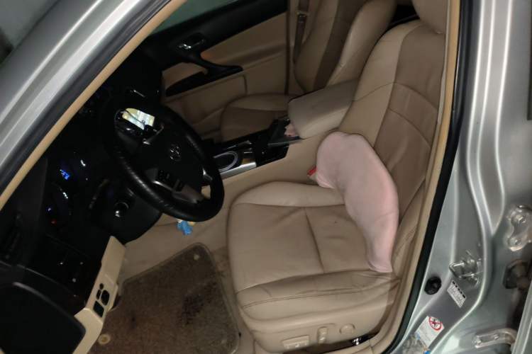 Used Toyota Reiz 2010 2.5V Fengdu Elite Edition Left Front Seat