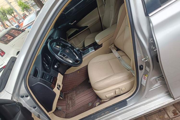 Used Toyota Reiz 2010 2.5V Fengdu Elite Edition Left Front Seat