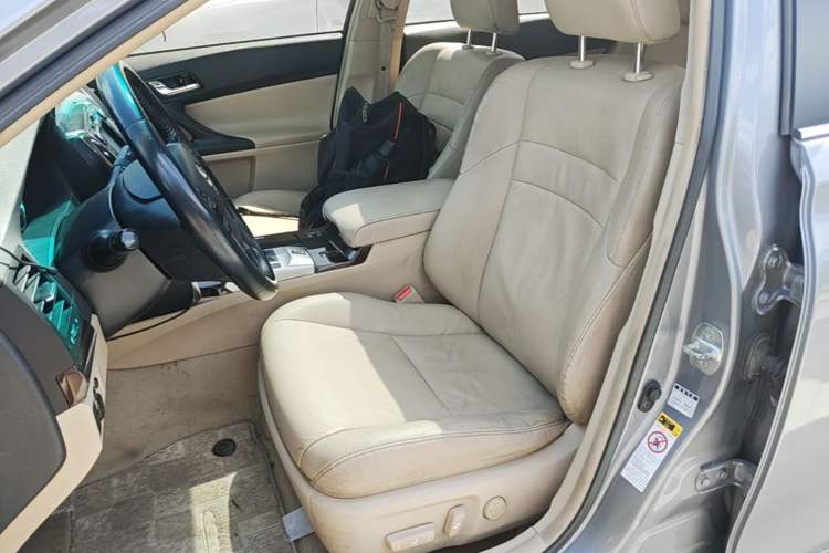 Used Toyota Reiz 2010 2.5V Fengdu Elite Edition Left Front Seat
