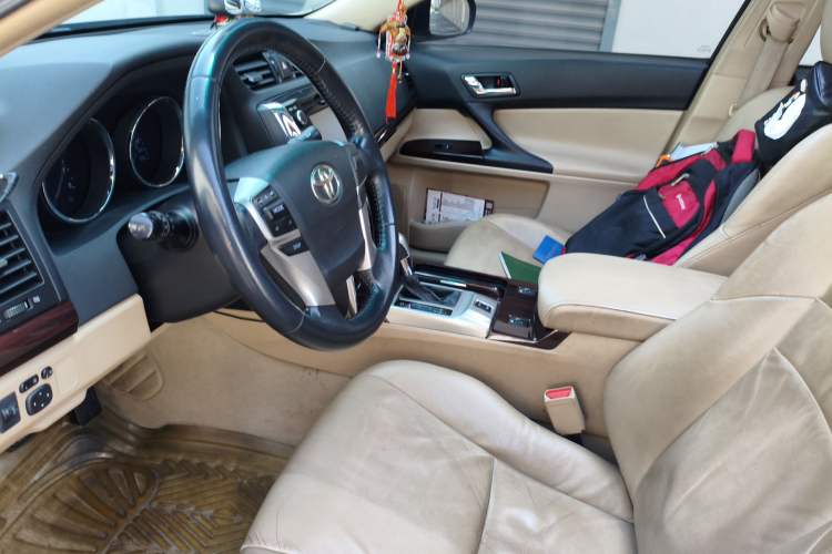 Used Toyota Reiz 2010 2.5V Fengdu Elite Edition Left Front Seat