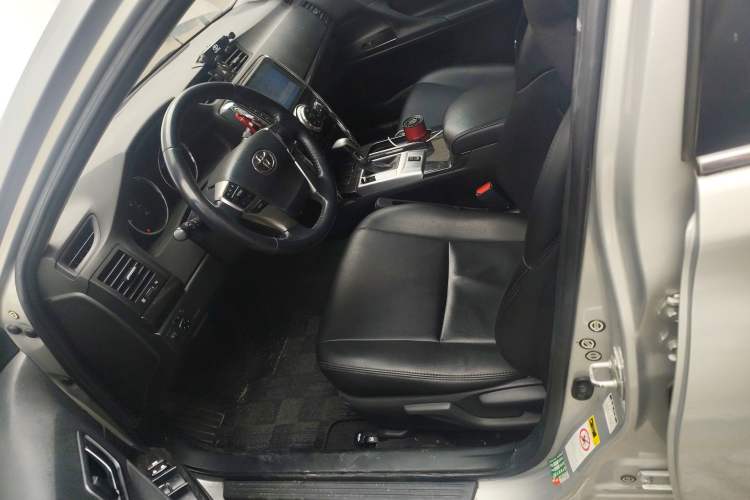 Used Toyota Reiz 2010 2.5S Fashion Elite Edition Left Front Seat