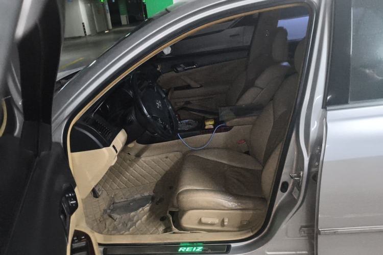 Used Toyota Reiz 2010 2.5V Fengdu Elite Edition Left Front Seat