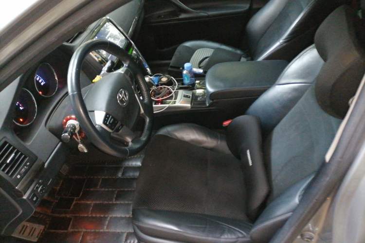 Used Toyota Reiz 2010 2.5V Fashion Elite Edition Left Front Seat